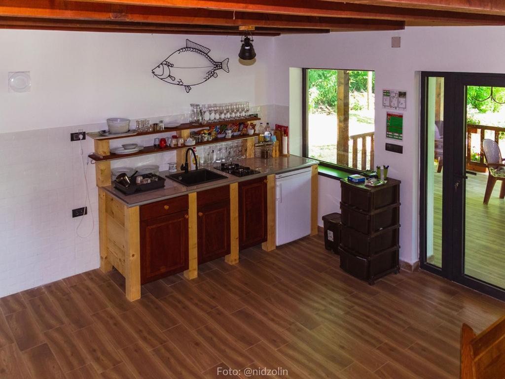 Marina Na Obali Dunava Nestin